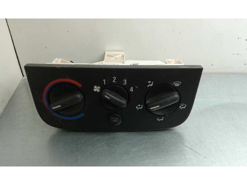 Recambio de mando calefaccion / aire acondicionado para opel corsa c referencia OEM IAM 0338646205 1000000203271 VALEO