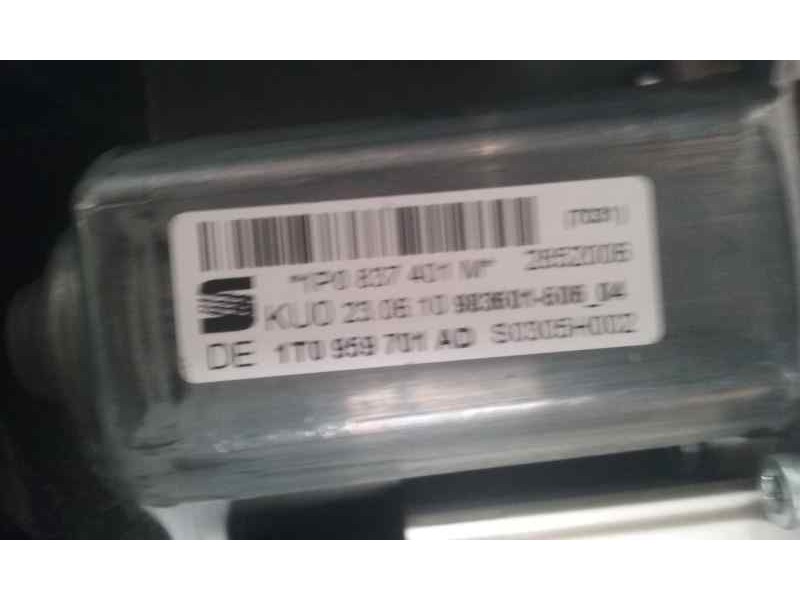 Recambio de elevalunas delantero izquierdo para seat leon (1p1) emocion referencia OEM IAM 1T0959701AD  ELECTRICO