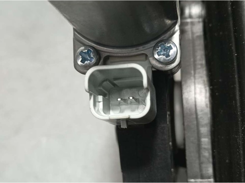 Recambio de elevalunas delantero derecho para renault kadjar business referencia OEM IAM 807207795R  ELECTRICO
