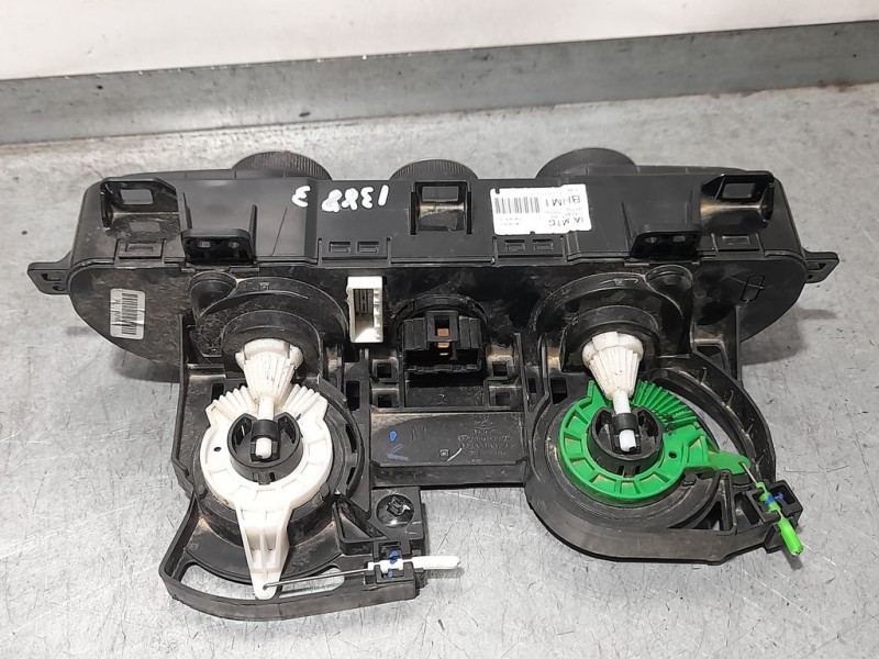 Recambio de mando climatizador para hyundai i10 style referencia OEM IAM 97250B9000  