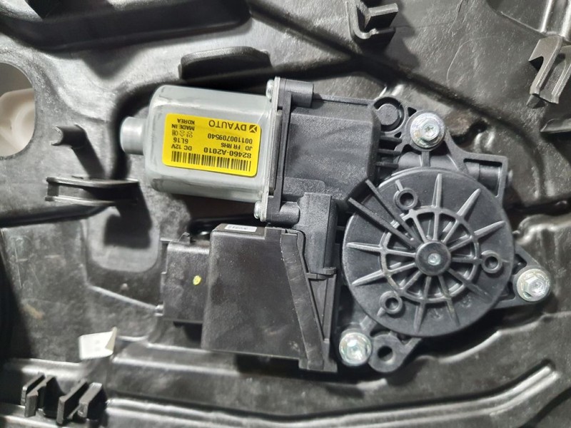 Recambio de elevalunas delantero derecho para kia cee´d concept plus referencia OEM IAM 82480A2111  ELÉCTRICO 6 PINS