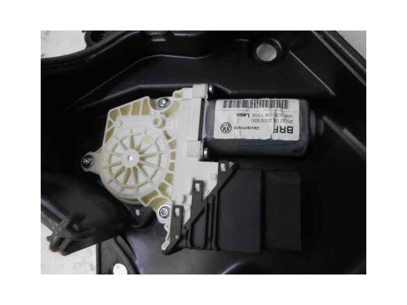 Recambio de elevalunas trasero izquierdo para seat leon (1p1) reference referencia OEM IAM 1P0839461  ELECTRICO