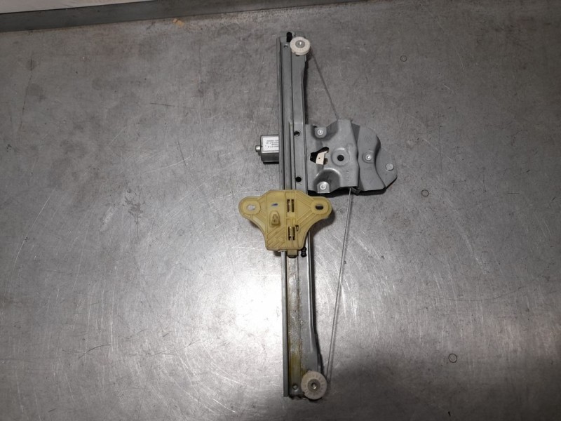 Recambio de elevalunas delantero derecho para renault clio iv dynamique referencia OEM IAM 807205569R  ELECTRICO 2 PINES