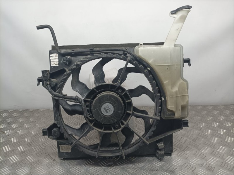 Recambio de electroventilador para kia picanto concept referencia OEM IAM 3137230240  BOSCH