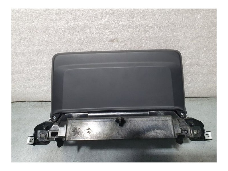 Recambio de sistema navegacion gps para peugeot 3008 gt line referencia OEM IAM 9810032680  RAYADA