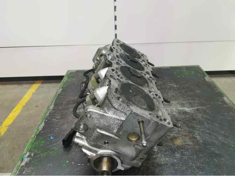 Recambio de culata para audi a3 (8l) 1.9 tdi referencia OEM IAM 038103373E  SE RECOMIENDA COMPROBAR A PRESIÓN