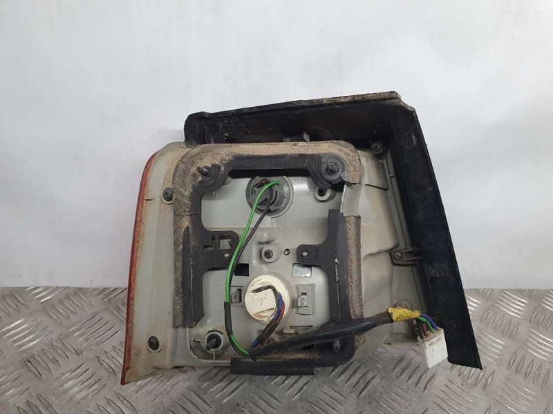 Recambio de piloto trasero derecho para kia carens 2.0 crdi lx monovolumen referencia OEM IAM SIN REF  EXTERIOR