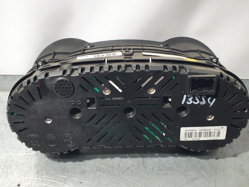 Recambio de cuadro instrumentos para alfa romeo mito (145) distinctive referencia OEM IAM 50510265 A2C53302036 CONTINENTAL
