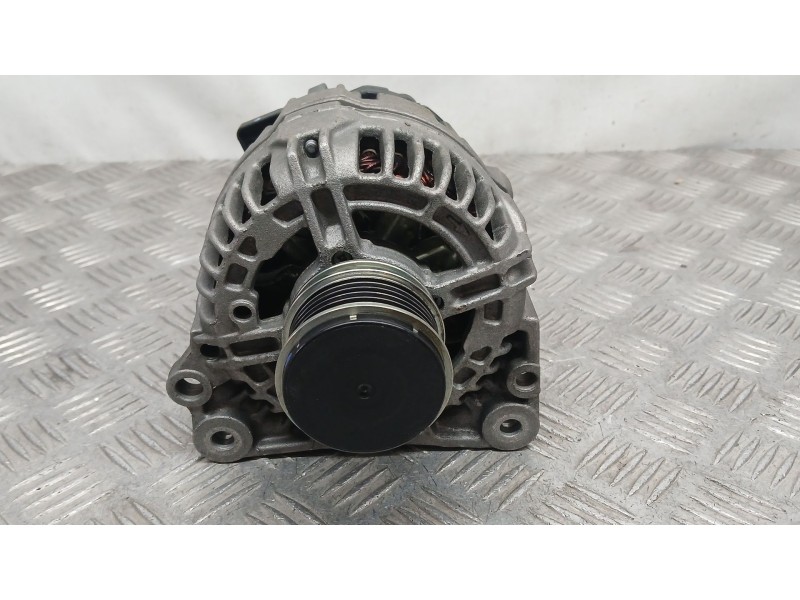 Recambio de alternador para skoda fabia ii (542) 1.4 tdi referencia OEM IAM 045903023 BOSCH 0124325012
