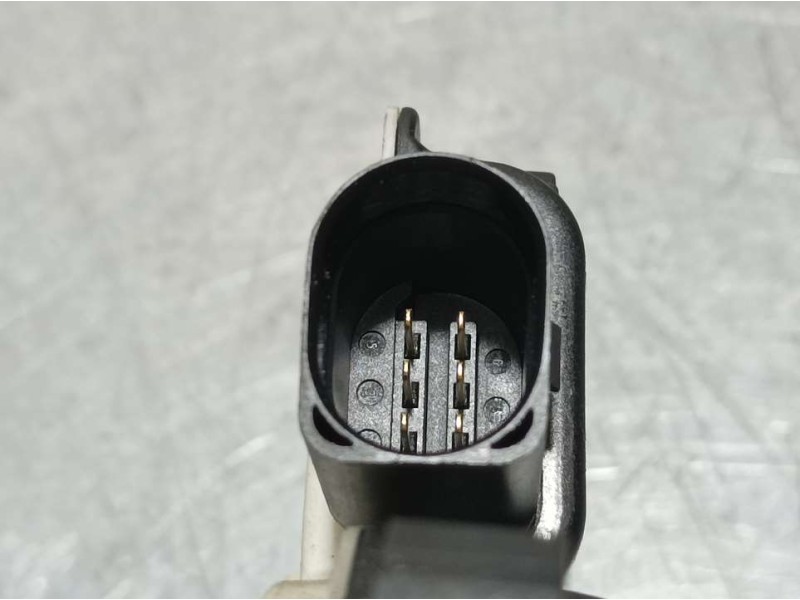 Recambio de cerradura puerta trasera derecha para volkswagen tiguan (5n1) advance referencia OEM IAM 5N0839016A  ELECTRICA