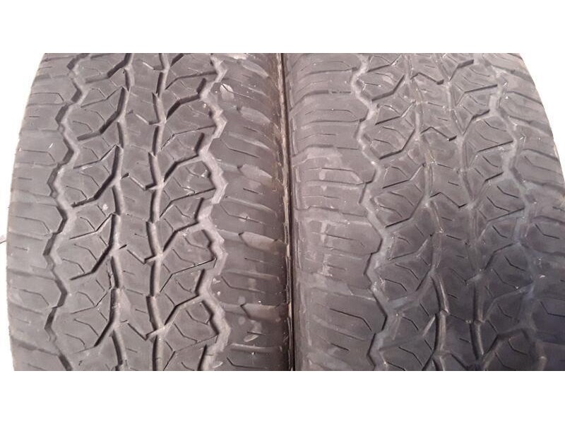 Recambio de neumatico pareja para neumaticos reutilizados - referencia OEM IAM 2557016111T LANVIGATOR 255/70/16/111T