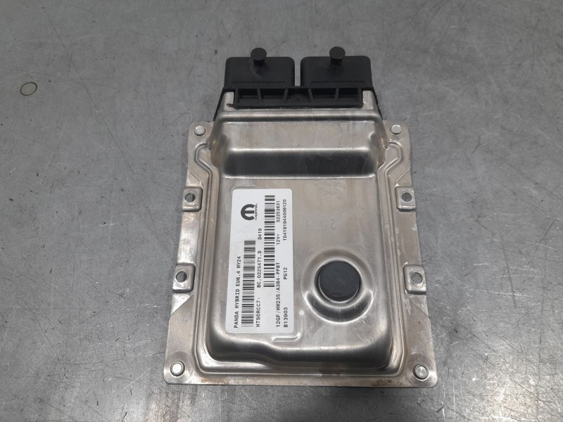 Recambio de centralita motor uce para fiat panda (312_, 319_) 1.0 mild hybrid (312.pyd1b) referencia OEM IAM 52253831  