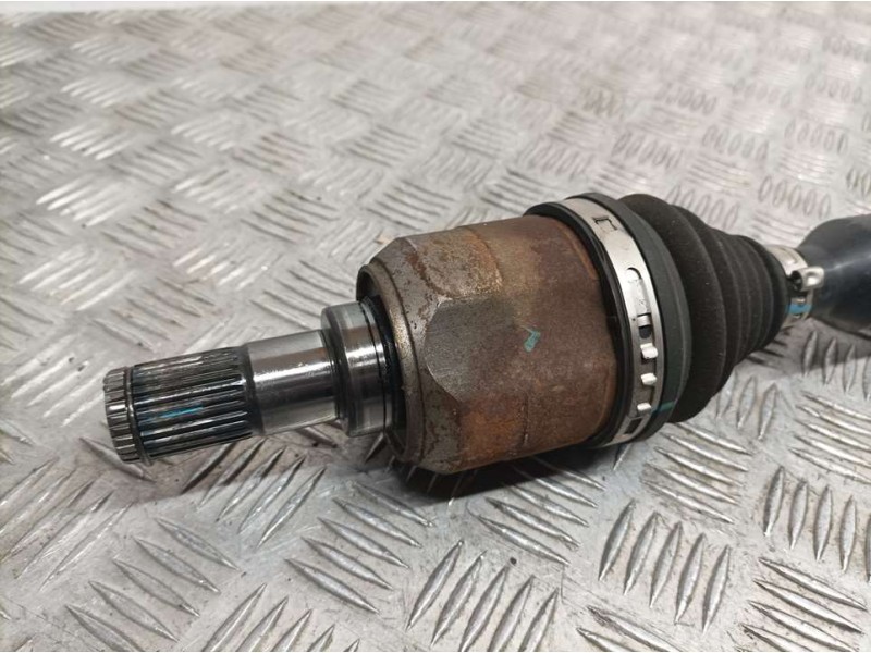 Recambio de transmision delantera derecha para kia cee´d concept plus referencia OEM IAM 49501A6  REFERENCIA INCOMPLETA BORRADA