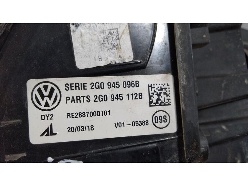 Recambio de piloto trasero derecho para volkswagen polo advance referencia OEM IAM 2G0945096B  