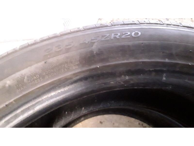 Recambio de neumatico pareja para neumaticos reutilizados - referencia OEM IAM 2354520100Y HANKOOK 235/45/20/100Y