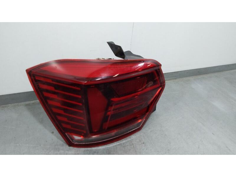 Recambio de piloto trasero izquierdo para volkswagen polo advance referencia OEM IAM 2G0945095B  