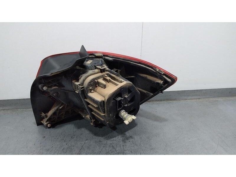 Recambio de piloto trasero izquierdo para volkswagen polo advance referencia OEM IAM 2G0945095B  