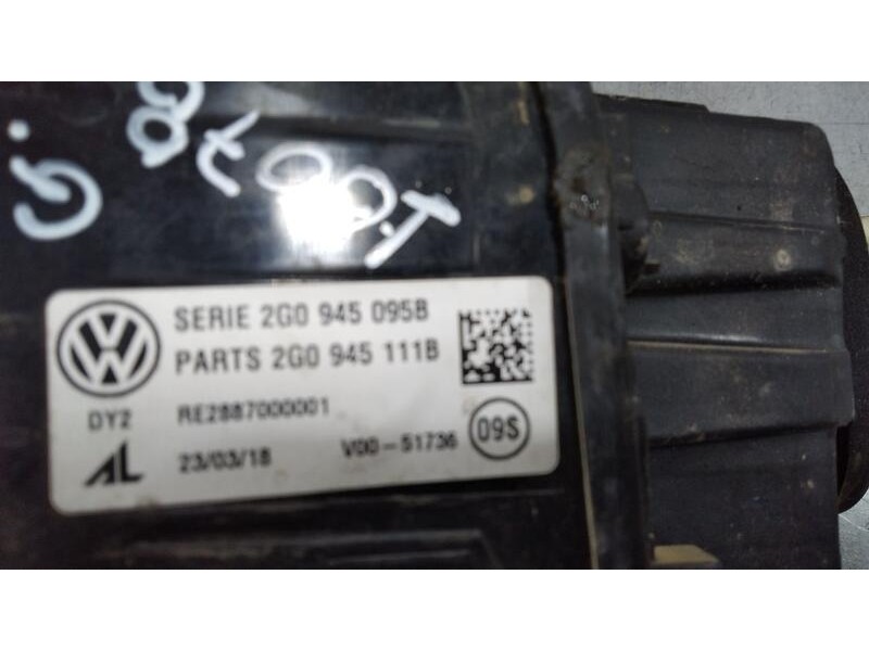 Recambio de piloto trasero izquierdo para volkswagen polo advance referencia OEM IAM 2G0945095B  
