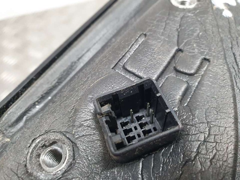 Recambio de retrovisor izquierdo para kia carens 2.0 crdi lx monovolumen referencia OEM IAM SIN REF  ELECTRICO 3 PINES