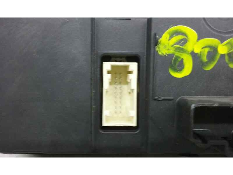 Recambio de mando climatizador para renault clio iii authentique referencia OEM IAM 69340020 8200296683 VALEO