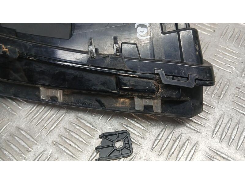 Recambio de piloto delantero derecho para peugeot 308 sw iii (fc_, fj_, fr_, f4_, fn_) bluehdi 130 (fcyhzl, fcyhzt) referencia O