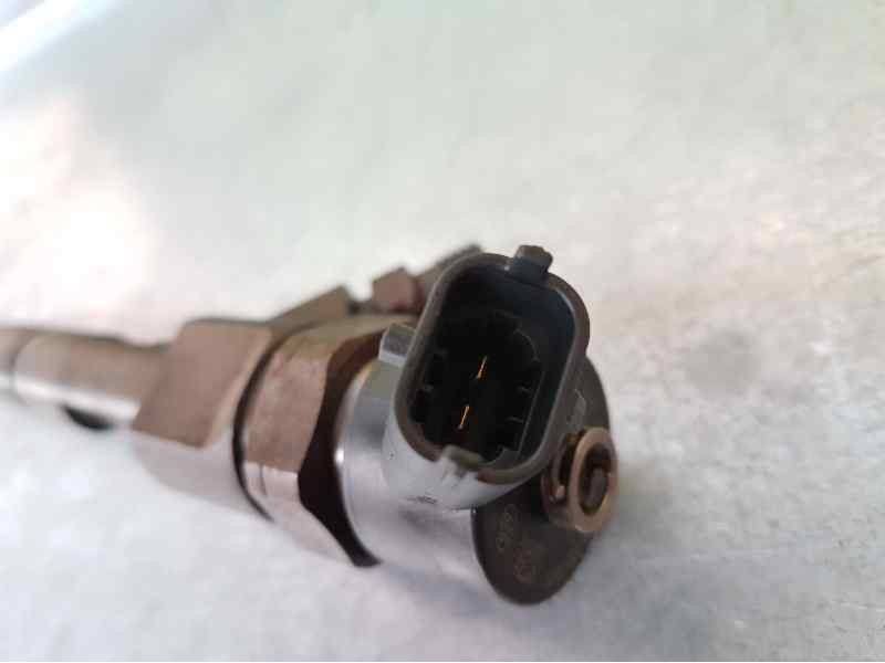 Recambio de inyector para renault scenic ii 1.9 dci diesel referencia OEM IAM 8200100272 0445110110B BOSCH