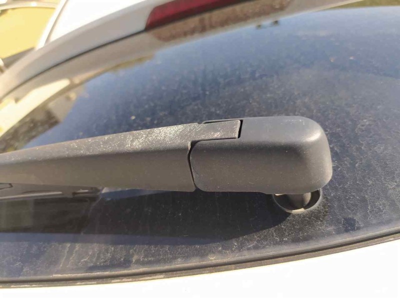 Recambio de motor limpia trasero para mazda 3 lim. () black tech edition referencia OEM IAM BJT667450  