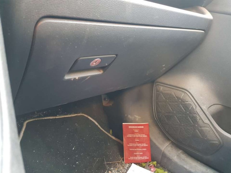 Recambio de guantera para toyota rav4 hybrid 4x2 advance referencia OEM IAM 5555042200C0  