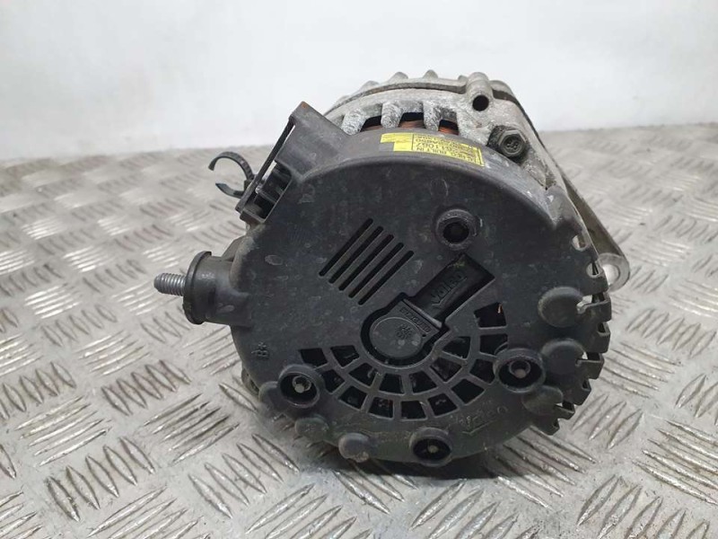 Recambio de alternador para kia cee´d business referencia OEM IAM 373002A850 2611067 VALEO