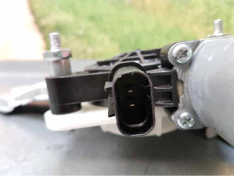 Recambio de elevalunas delantero derecho para hyundai kona style 4wd referencia OEM IAM 82402J9000 2 PINS ELECTRICO