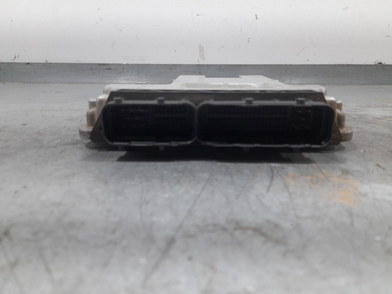 Recambio de centralita motor uce para toyota auris (_e15_) 1.4 d-4d (nde150_) referencia OEM IAM 8966102E10 BOSCH 0281013413