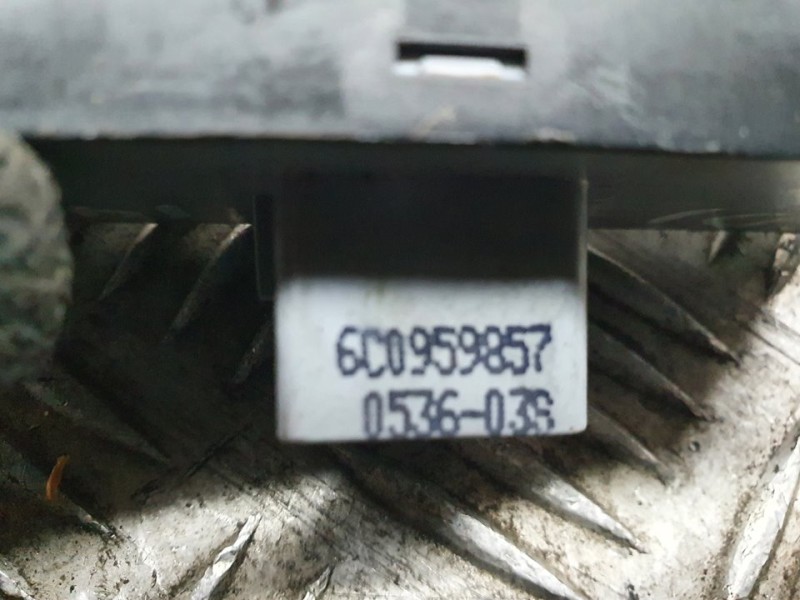 Recambio de mando elevalunas delantero izquierdo para volkswagen polo (6c1) bluemotion referencia OEM IAM 6C0959857  