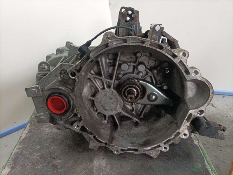 Recambio de caja cambios para kia cee´d business referencia OEM IAM WCJ6E 978233 6 VELOCIDADES