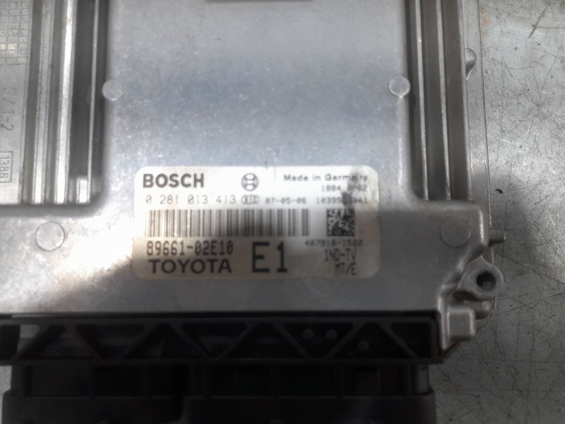 Recambio de centralita motor uce para toyota auris (_e15_) 1.4 d-4d (nde150_) referencia OEM IAM 8966102E10 BOSCH 0281013413