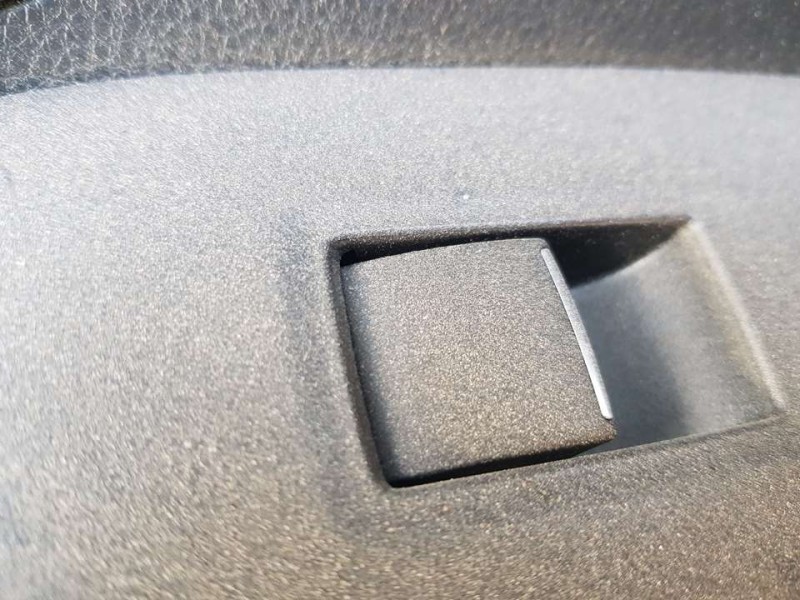 Recambio de mando elevalunas trasero izquierdo para toyota rav4 hybrid 4x2 advance referencia OEM IAM 8481012100  