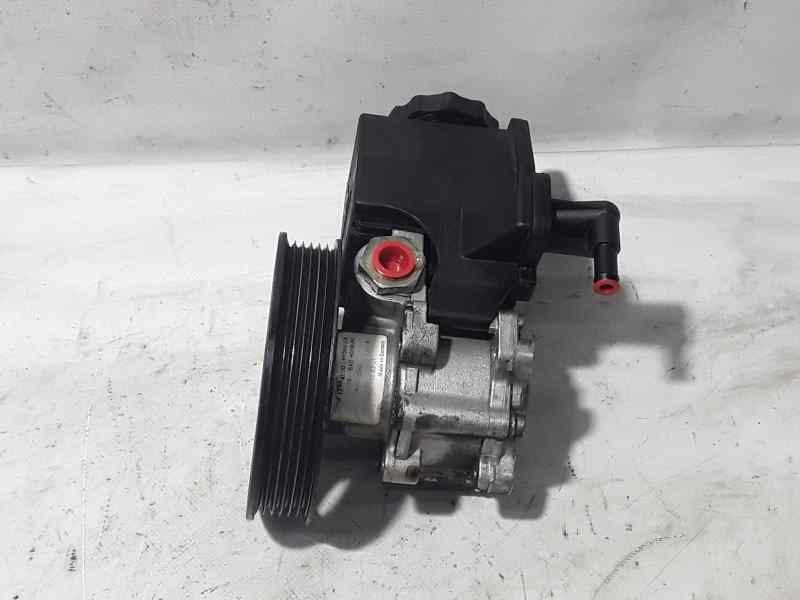 Recambio de bomba direccion para mercedes-benz clase c (w203) berlina 180 (203.035) referencia OEM IAM 0024668301  
