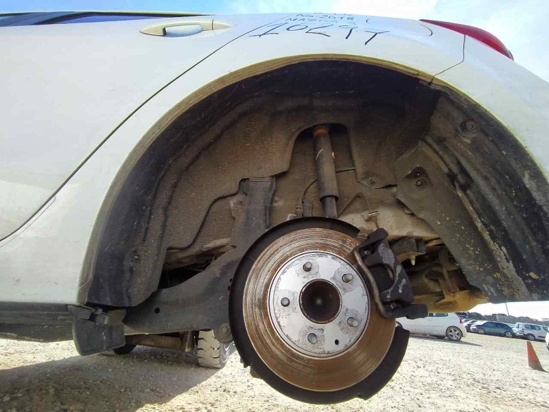 Recambio de plastico pase rueda tras. izq. para mazda 3 lim. () black tech edition referencia OEM IAM B45A561J1  