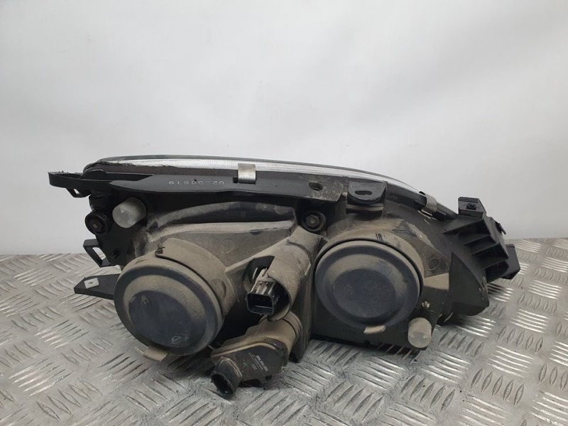 Recambio de faro izquierdo para toyota avensis berlina (t 22) 1.6 tempus (4-ptas.) referencia OEM IAM 21211C3L  