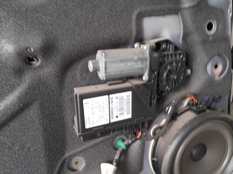 Recambio de elevalunas trasero izquierdo para audi a4 avant (8e) 2.0 tdi quattro (dpf) referencia OEM IAM 8E0839461C  ELECTRICO