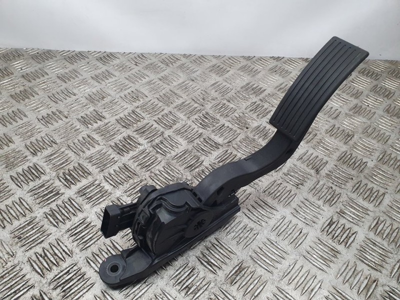Recambio de potenciometro pedal para hyundai i20 coupe trend referencia OEM IAM SIN REF  