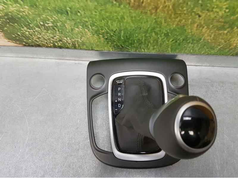 Recambio de pomo palanca cambio para hyundai kona style 4wd referencia OEM IAM 46700J9210  C/ GUARNECIDO