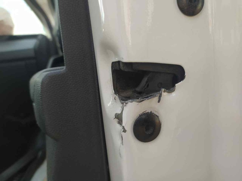 Recambio de cerradura puerta delantera derecha para seat arona style edition referencia OEM IAM 5TB837016D  