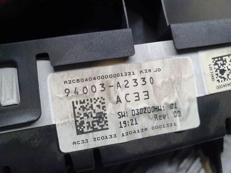 Recambio de cuadro instrumentos para kia cee´d business referencia OEM IAM 94003A2330 030200HW 