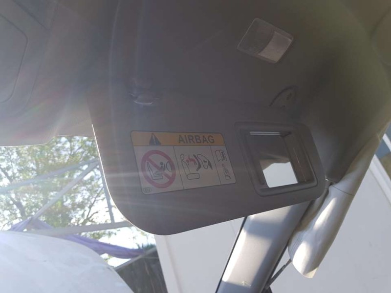 Recambio de parasol derecho para toyota rav4 hybrid 4x2 advance referencia OEM IAM 7431042681B0  