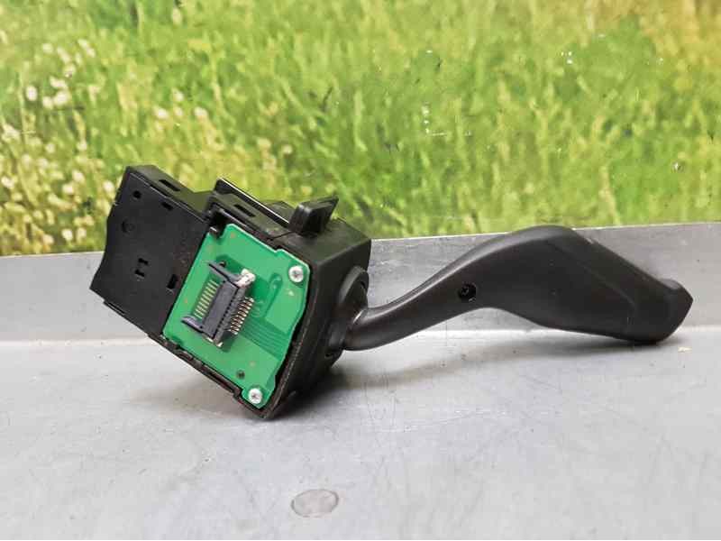 Recambio de mando intermitentes para ford focus trend edition referencia OEM IAM AV6T13335AE  