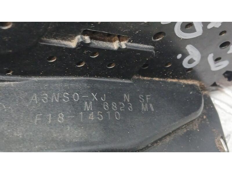 Recambio de cerradura puerta trasera derecha para nissan x-trail (t32) tekna referencia OEM IAM 825004CA0A F1814510 A3NS0XJ