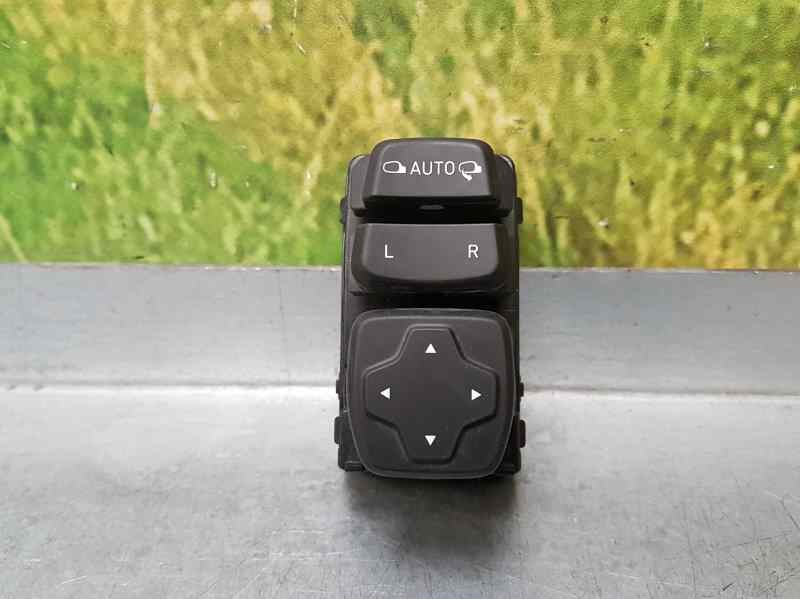 Recambio de mando retrovisor para hyundai kona style 4wd referencia OEM IAM 3K54801000  