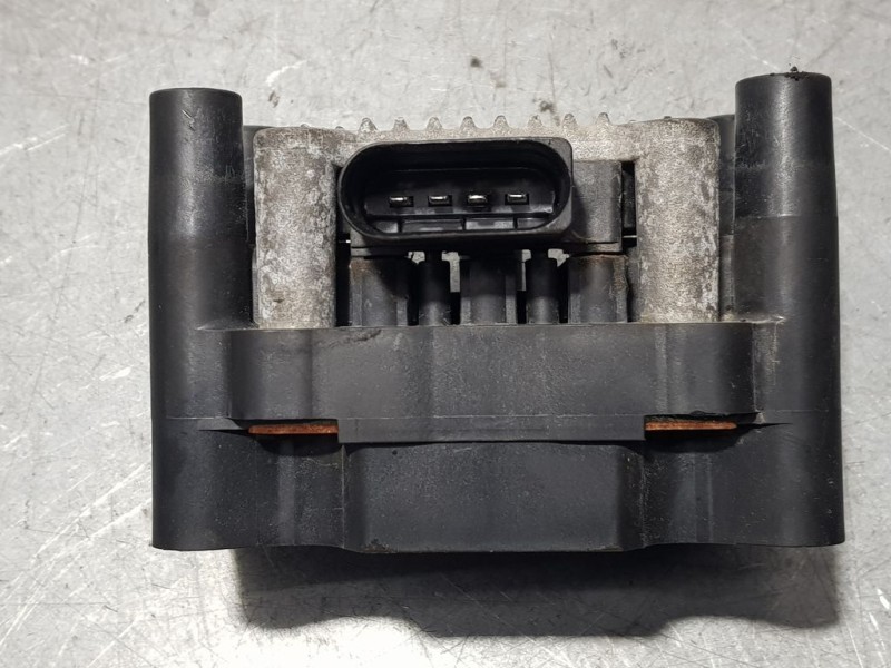 Recambio de bobina encendido para volkswagen polo (6r1) advance referencia OEM IAM 032905106 77080001 ELDOR