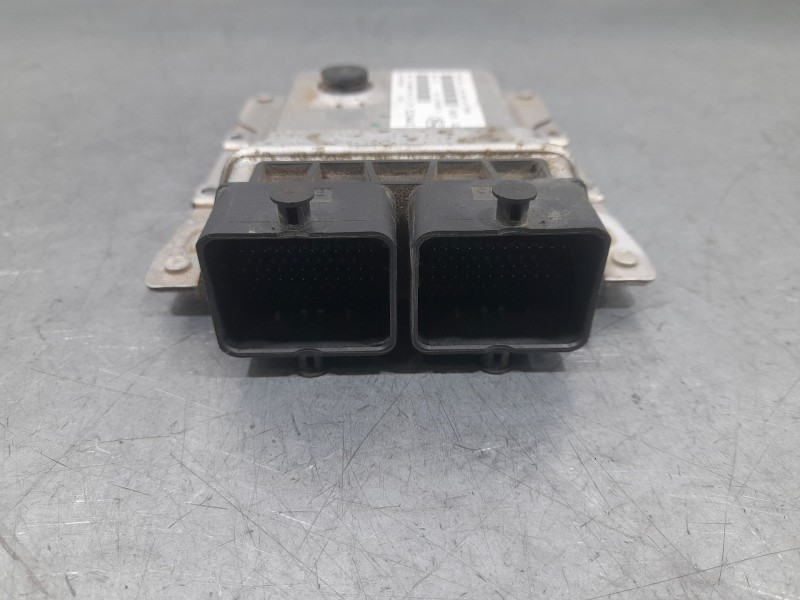 Recambio de centralita motor uce para ford ka (ru8) 1.2 referencia OEM IAM 52044178  