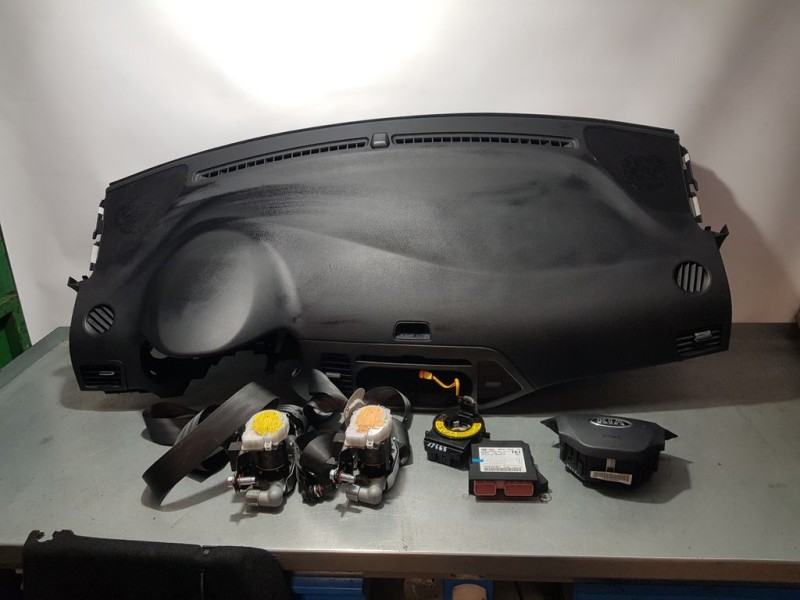 Recambio de kit airbag para kia picanto concept referencia OEM IAM 569001Y150EQ  C/SALPICADERO Y PRETENSORES